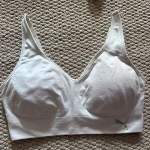 Puma white sports bra with removable padding 
Size medium
